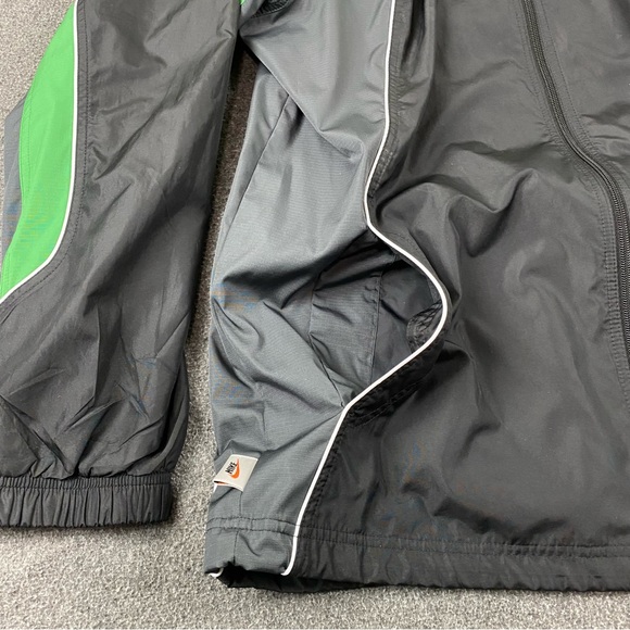 Vintage Nike Windbreaker Embroidered Swoosh Green Black Men’s Size Medium - Picture 12 of 16